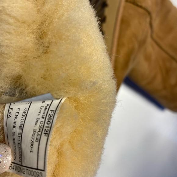 UGG Classic Brown Ankle Boots - Picture 14 of 14